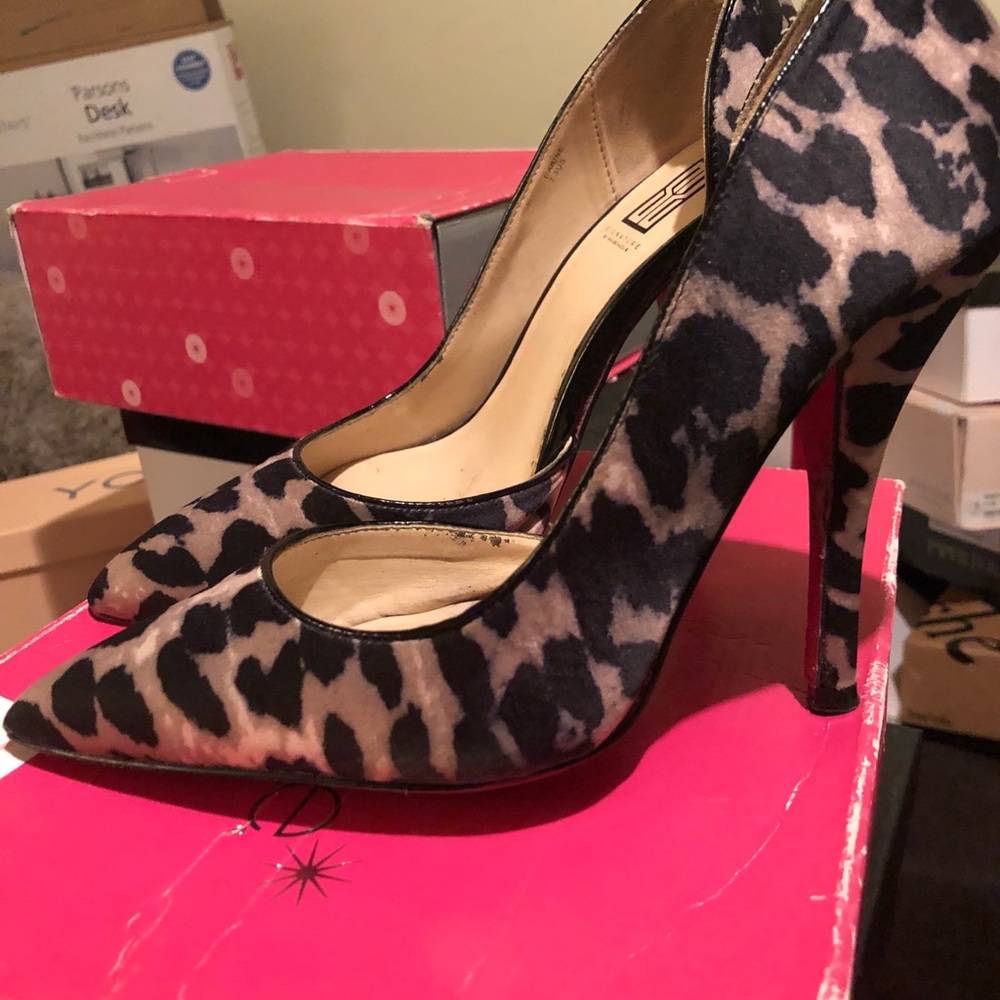 Leopard Print Pumps
